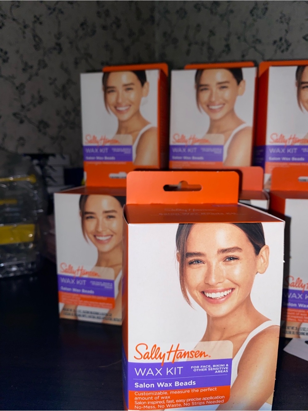 Sally Hansen Wax Kit - Orange Salon Wax Beads for Brows